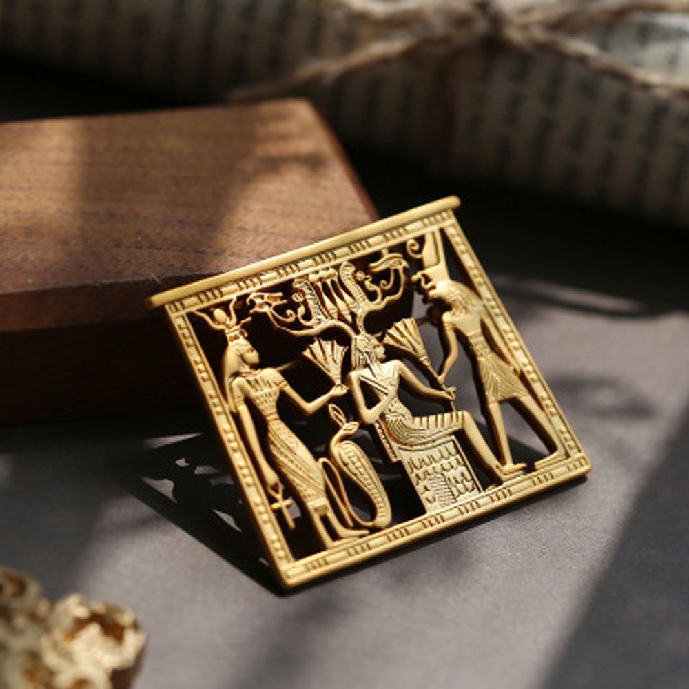 Gold Color Metal Hollow Badge  - Women Accessories Egypt recension och pris