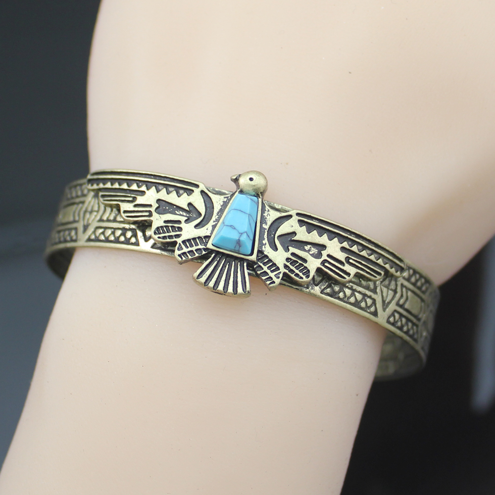 Vintage Gold Silver Plated Tri - Women'S Eagles Accessories recension och pris