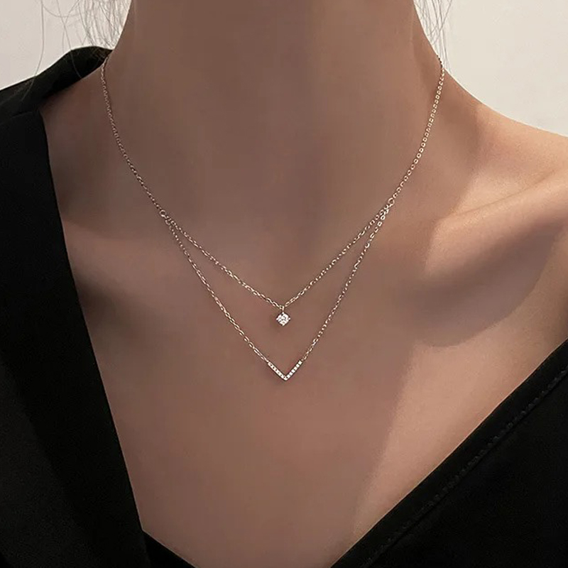Anziw V Letter 5mm Moissanite  - Layered Necklace Set recension och pris