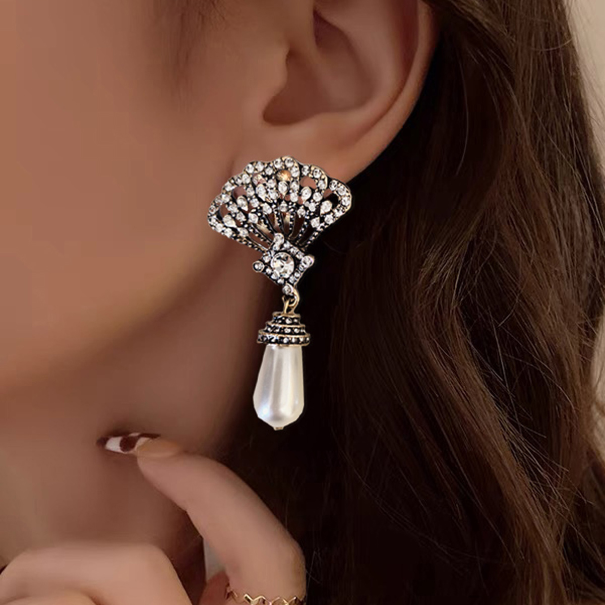 1 Pair Retro Fan Earrings, Ele - Women'S Essential Accessories recension och pris